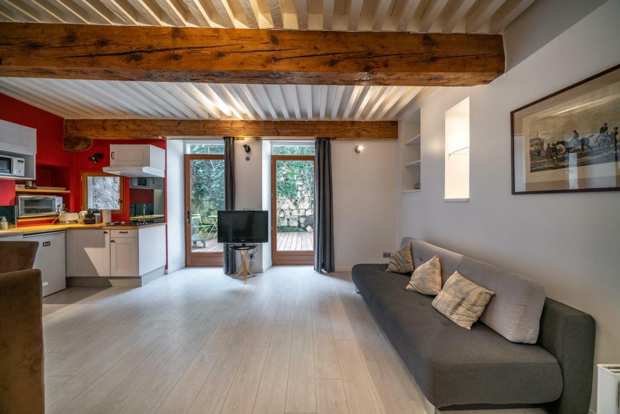 Secret Courtyard Of Annecy Apartment Exterior photo