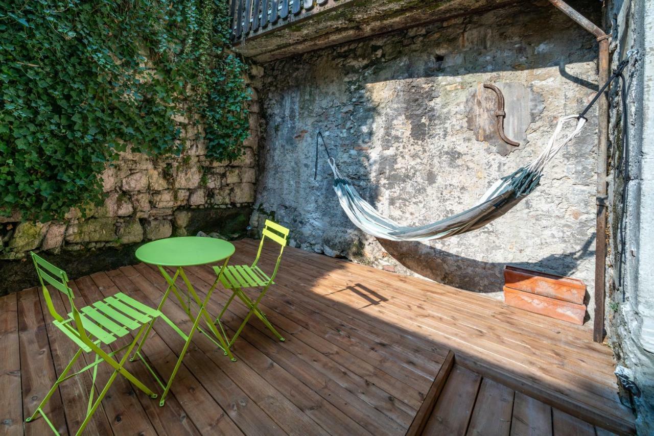 Secret Courtyard Of Annecy Apartment Exterior photo